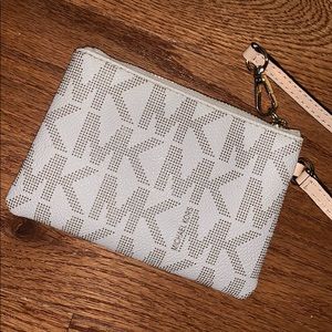 Michael Kors Classic White Wallet/Wristlet
